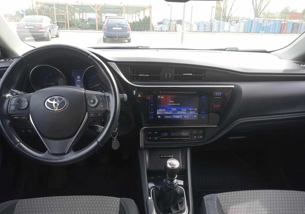 Toyota Auris cena 52000 przebieg: 160000, rok produkcji 2018 z Siedlce małe 37